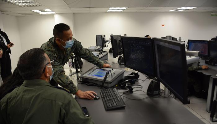 Las FF. AA realizan el monitoreo del espacio aéreo y de las amenazas que se presenten.