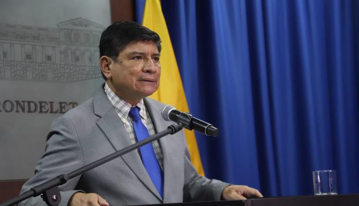 CARLOS JIJÓN
