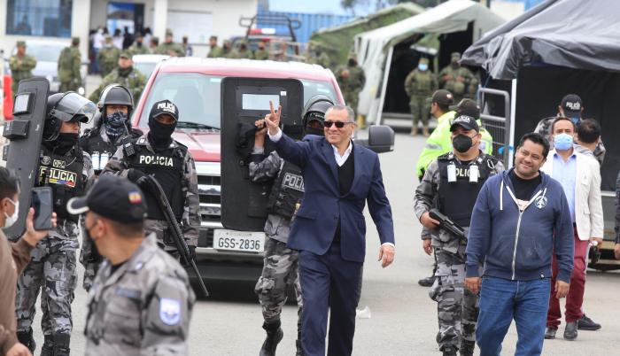 JORGE GLAS FUE LIBERADO LUEGO QUE SE LE CONCEDA UN HABEAS CORPUS