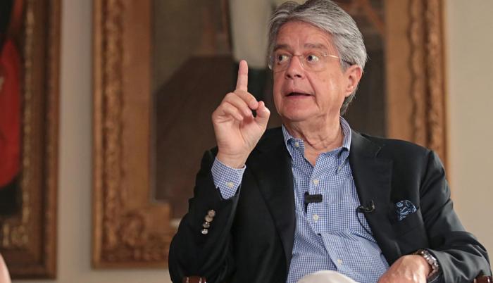 Cifras. Lasso refiere que el nuevo precio de los combustibles permitirá el ahorro de un salario básico al año.