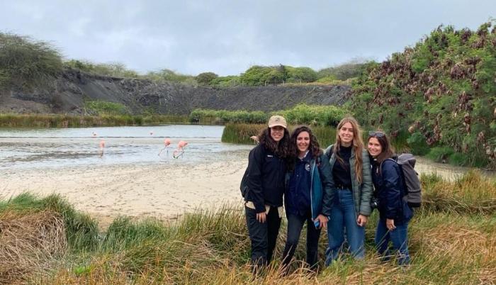 Dato. Dos horas antes de abordar la nave que naufragó, las extranjeras Yaiza, Ana, Estefanía y Marina capturaron esta foto. Ellas lograron salvarse.