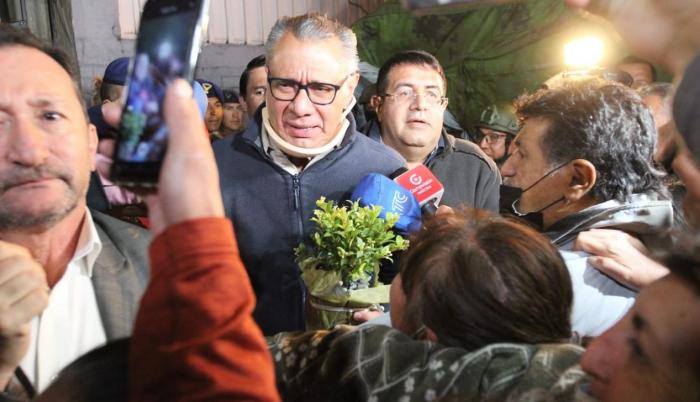 Quito. Glas sale de la Cárcel N° 4 la noche de este lunes 28 de noviembre de 2022.