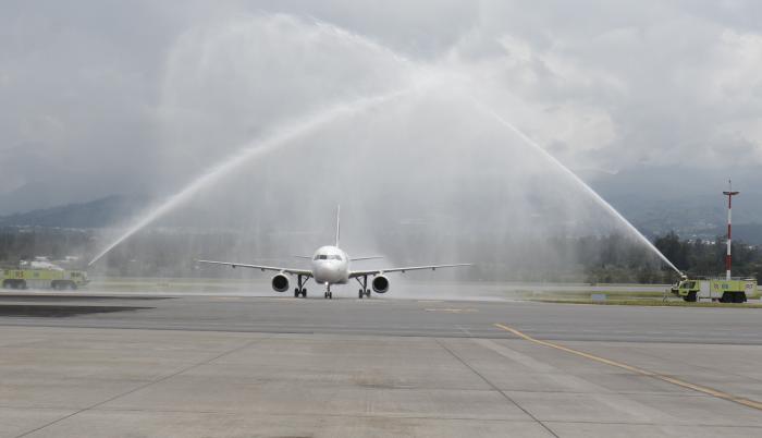 aeropuerto quito alcanza categoria II