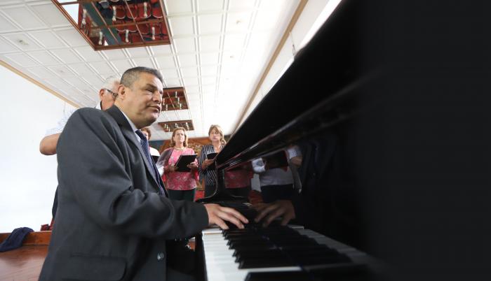 vinicio estrada sociedad ciegos himno