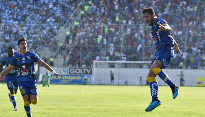 delfín vence a macará ligapro semifinales