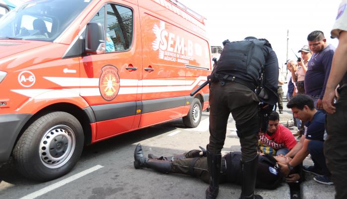 Policía herido