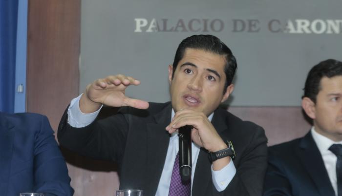 richard martínez ministro de finanzas