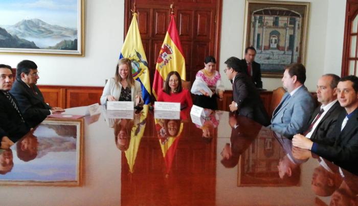 Programas de cooperación, canje de deuda con España