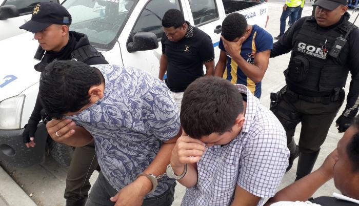 DETENIDOS POR ASALTO
