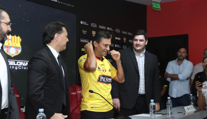 RUEDA DE PRENSA BARCE (30813230)
