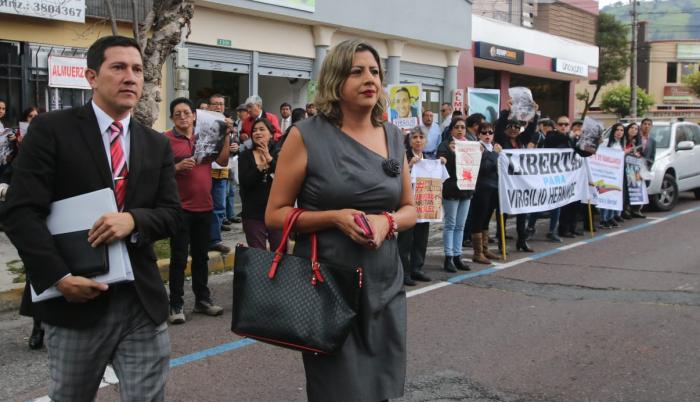 defensa paola pabón