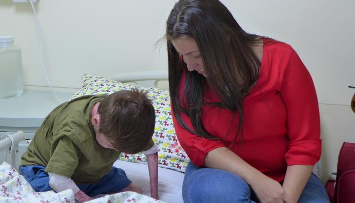 NIÑOS AFECTADOS POR EPIDERMÓLISIS AMPOLLAR