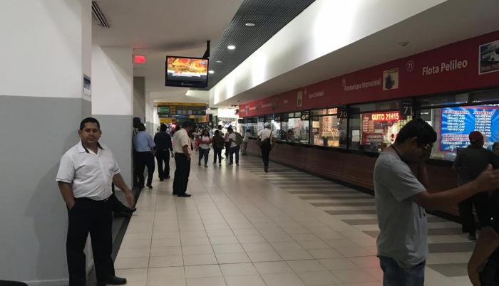 Terminal Terrestre navidad engancho
