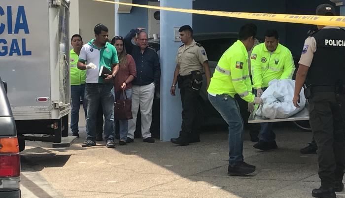 MADRE E HIJAS ASESINADAS
