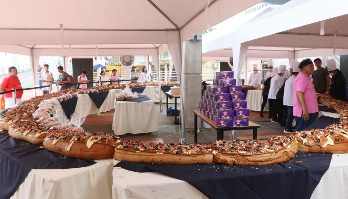 Rosca de Reyes malecón