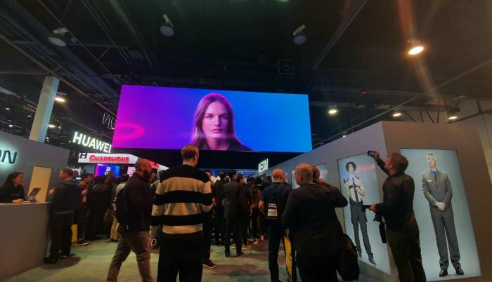 CES 2020 - Giannella Espinoza - Neon - Chatbot