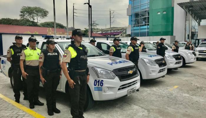 POLICIA CAMIONETA PLAN