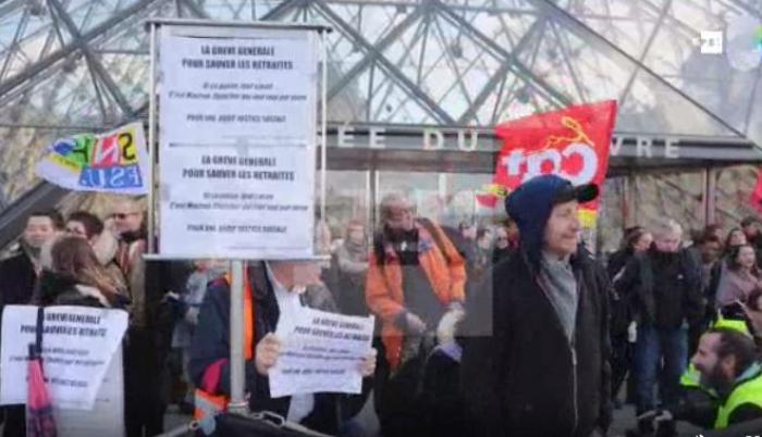 Protestas en el Museo del Louvre.