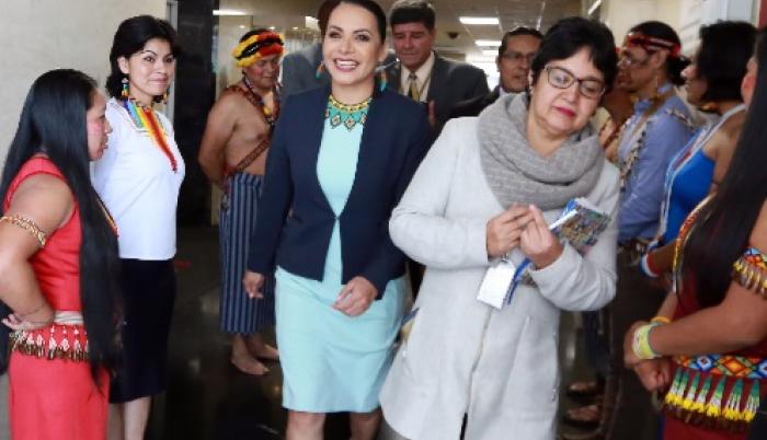 Juicio político a Diana Atamaint