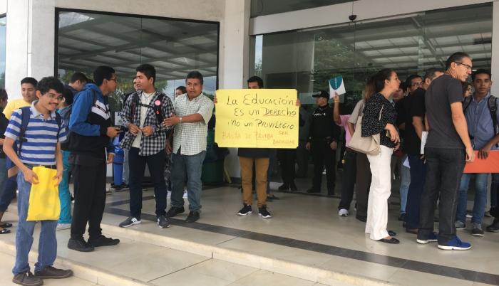 ser bachilleres estudiantes planton