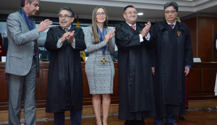 USO DE LA TOGA EN LA CORTE