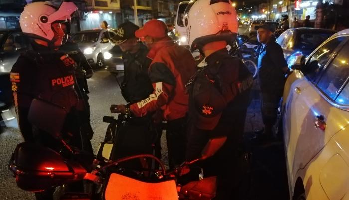 operativo en el suburbio