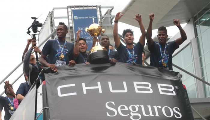 Caravana por el t tulo de Independiente del Valle sub 20