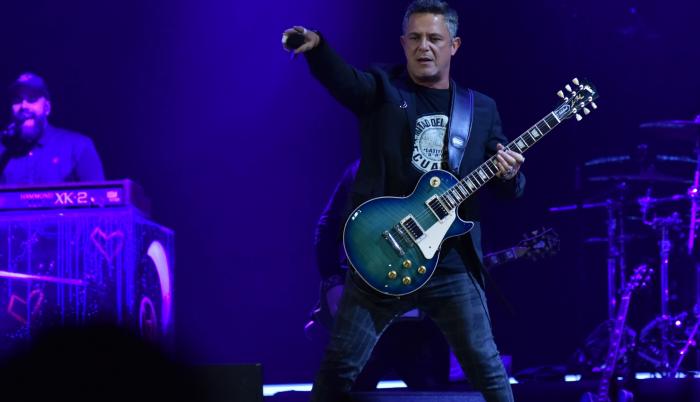 alejandro sanz ecuador