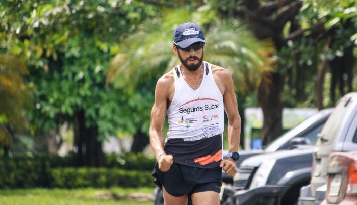 claudio villanueva marcha