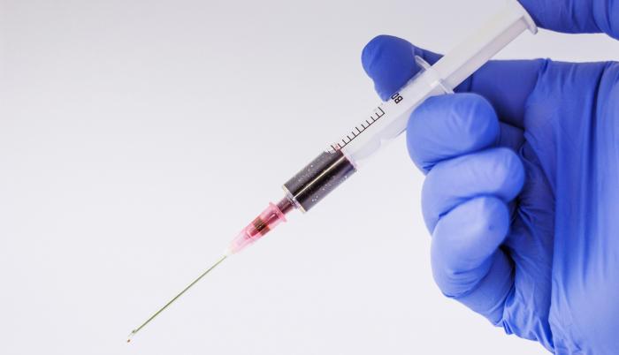 the-syringe-1291129_1920