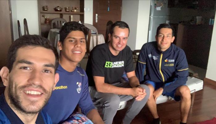 Equipo aguas abiertas Bolivia