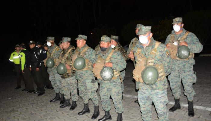 MILITARES EN CONTROL