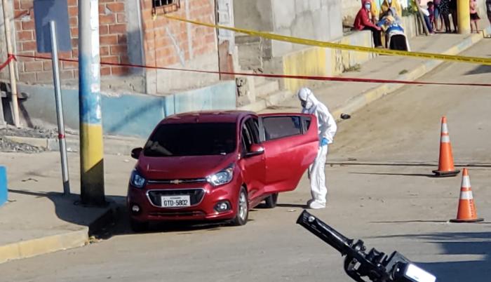 POSORJA, EN ESTE VEHICULO ASESINARON A UN HOMBRE