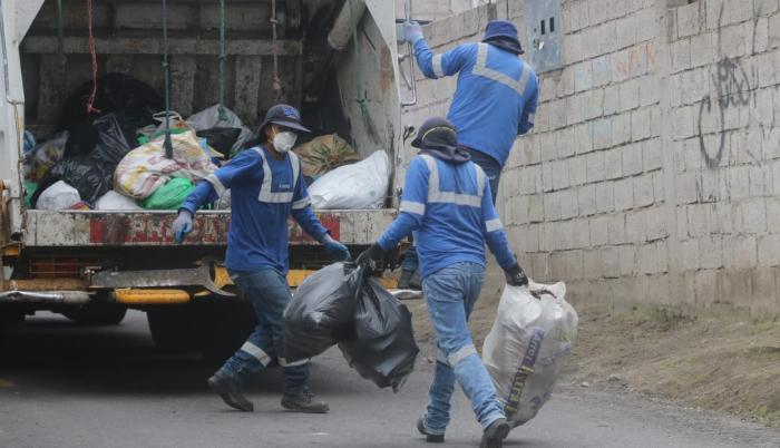 RECOLECTORES DE BASURA QUITO ACH