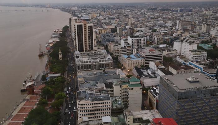 Guayaquil En Seis Novelas