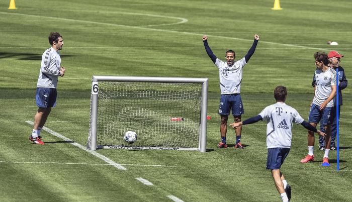 Entrenamiento del Bayern 6 de mayo.jpg
