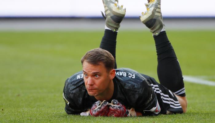 Neuer-manuel-arquero-gato