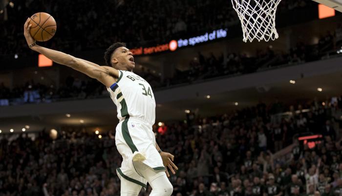 Bucks de Milwaukee Giannis Antetokounmpo NBA