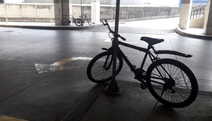 bicicletas encadenadas