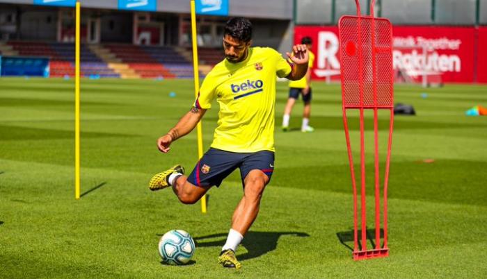 Luis-Suárez-Barcelona-entrenamiento-LaLiga-hinchas-estadios