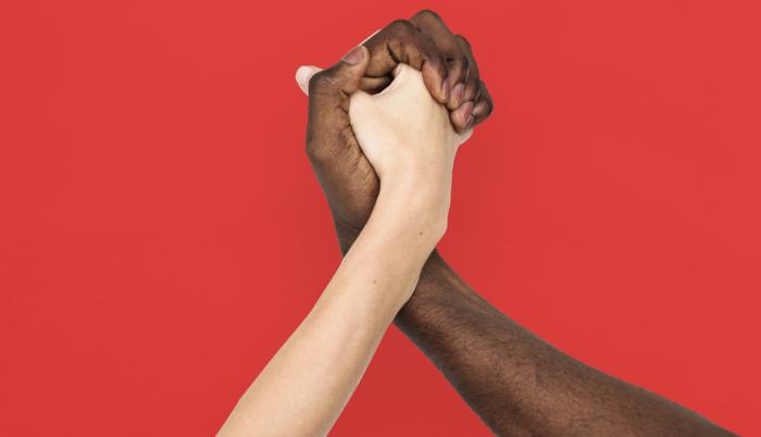 Racismo.