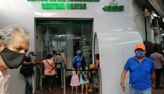 Dispensario de IESS en la bahía