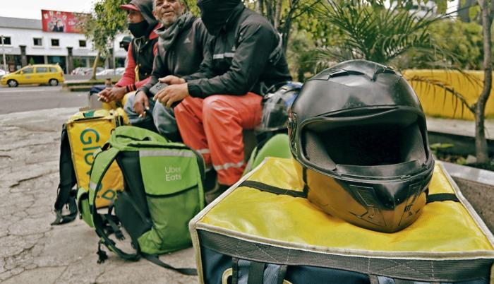 AMBIENTE EN QUIto de entregas a domicilio