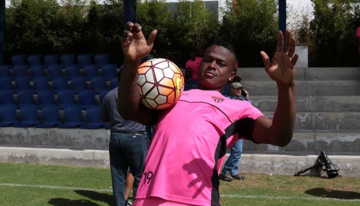 angulo-josé-xolos-barcelona