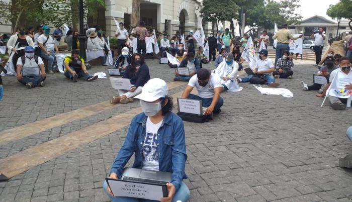 Maestros protesta