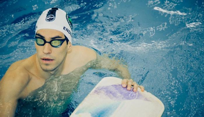 Esteban-Enderica-natación-academia