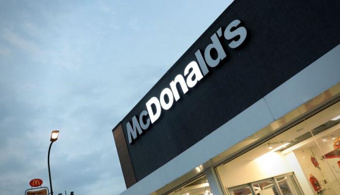 mcdonalds-dona-ecuador-salvarvidas