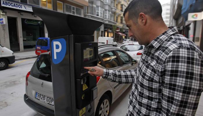 España. Tiene tarifas para residentes y no residentes y cuenta con los servicios de los dos países anteriores.
