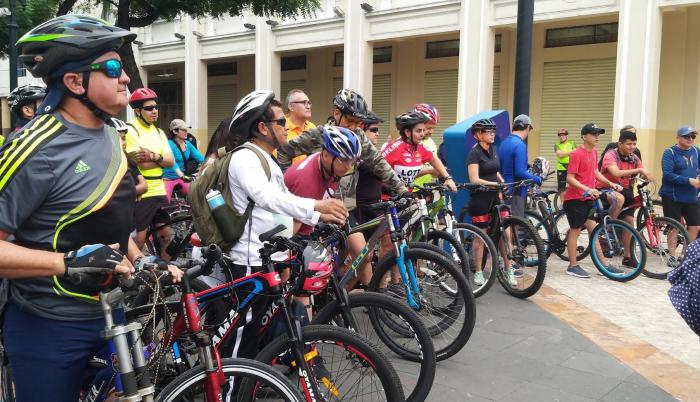 Decenas de ciclistas iniciaron muy temprano su recorrido por las 7 huecas elegidas para esta ruta.