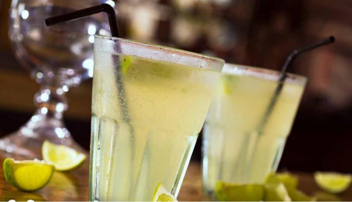 Cocteles elaborados a base de pisco.